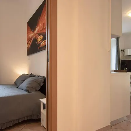 Burlo Garofalo Modern *wifi+netflix*